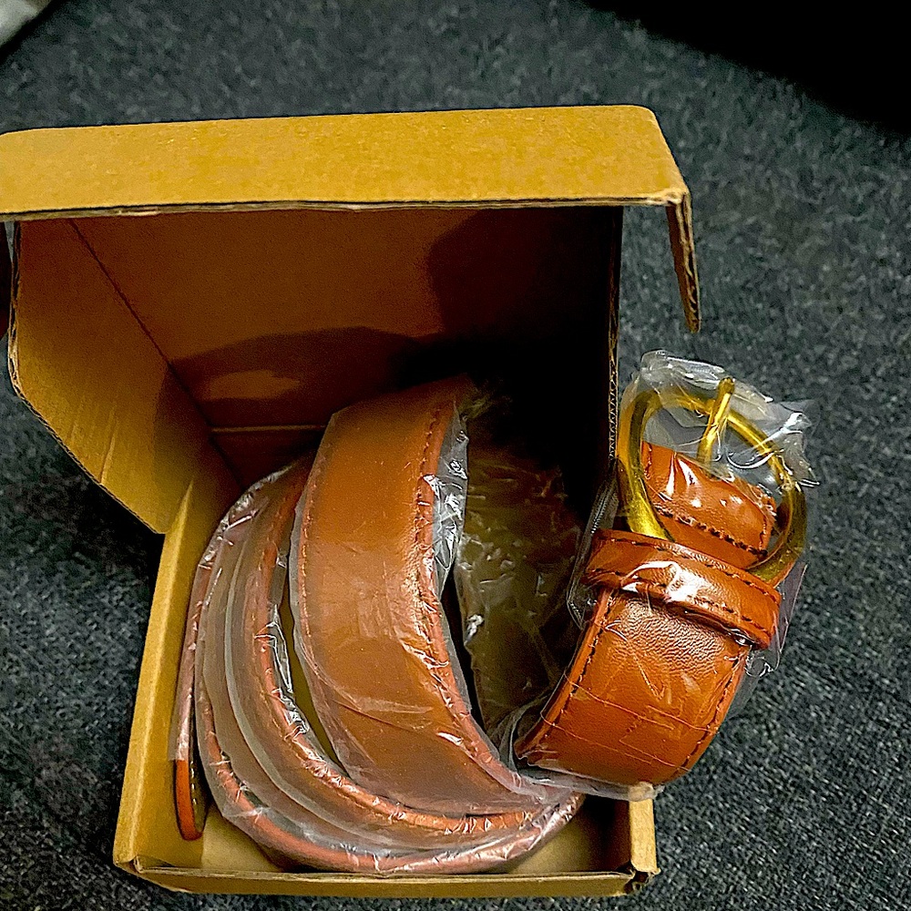 Brown womens belt- perfect for jeans - brand new